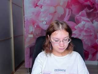 AngelinaLow