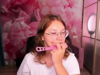 angelinalow