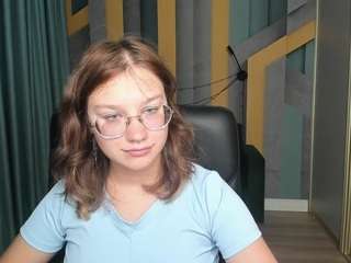 AngelinaLow