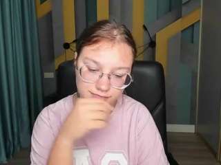 AngelinaLow