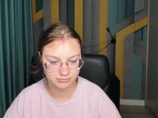 angelinalow webcam