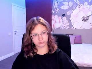 AngelinaLow