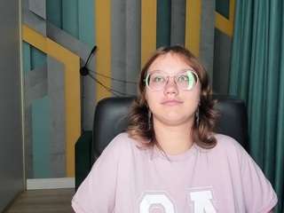  angelinalow chat room
