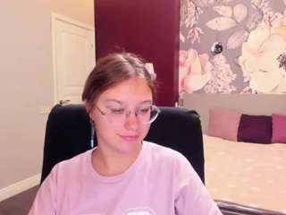 AngelinaLow