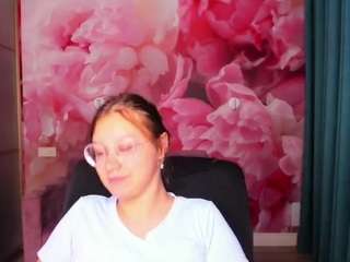 AngelinaLow