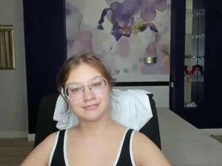 AngelinaLow
