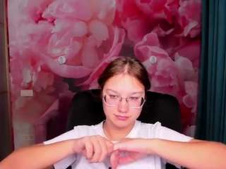 AngelinaLow