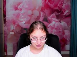 AngelinaLow