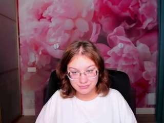 AngelinaLow