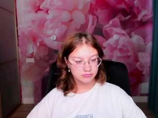 AngelinaLow