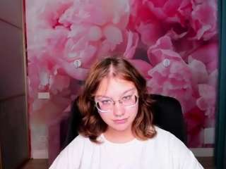 AngelinaLow