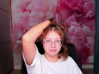 AngelinaLow