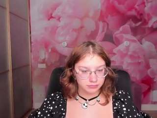 AngelinaLow