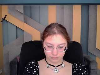 angelinalow webcam