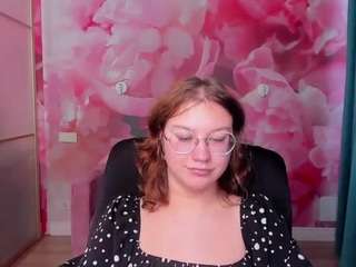 AngelinaLow
