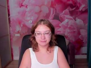 AngelinaLow