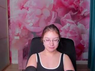 AngelinaLow
