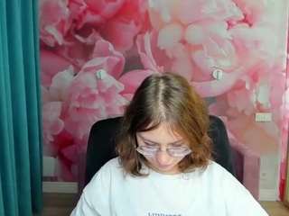 AngelinaLow