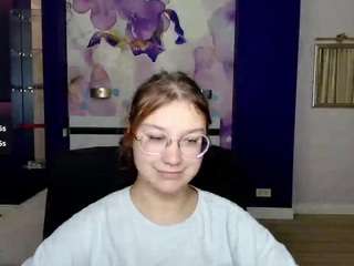 AngelinaLow