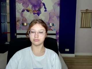 AngelinaLow
