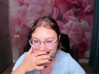 AngelinaLow