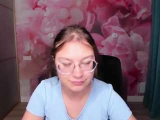 AngelinaLow