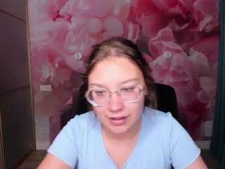 angelinalow webcam