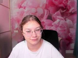 AngelinaLow