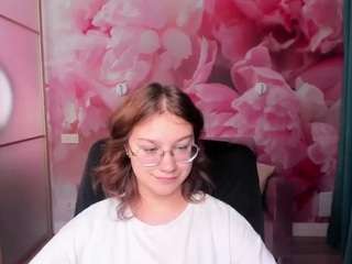 AngelinaLow