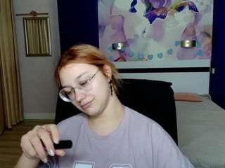 AngelinaLow live webcam on Soda Cams