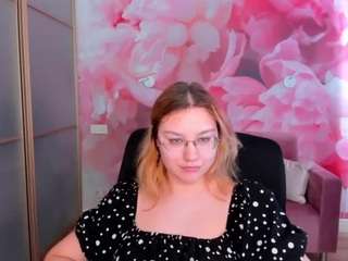angelinalow webcam