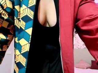 angelinalow's CamSoda show and profile