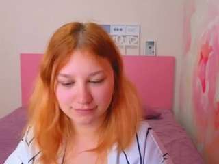 angelinalow's CamSoda show and profile