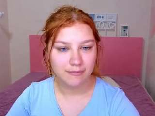 Live cam show with AngelinaLow