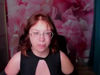 AngelinaLow's Live Sex Cam Show