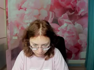 AngelinaLow's Live Sex Cam Show