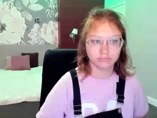 AngelinaLow's Live Sex Cam Show