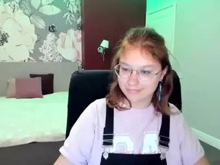 AngelinaLow's Live Sex Cam Show