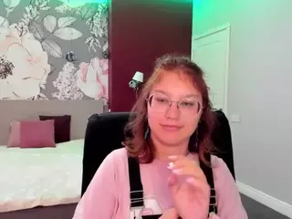 AngelinaLow's Live Sex Cam Show