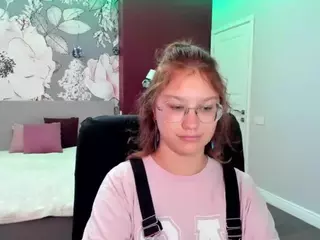 AngelinaLow's Live Sex Cam Show