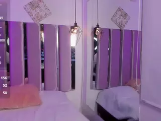 ivybraaze's Live Sex Cam Show