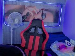  lucia-21 chat room