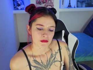 lucia-21 Live Webcam on CamSoda