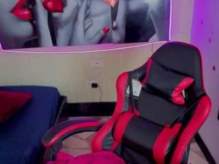 lucia-21 webcam
