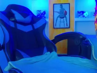 lucia-21's Live Sex Cam Show