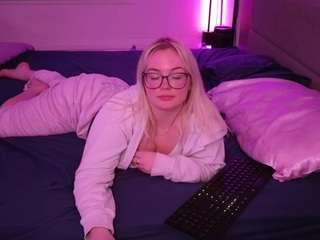 margotrobbie7's CamSoda show and profile