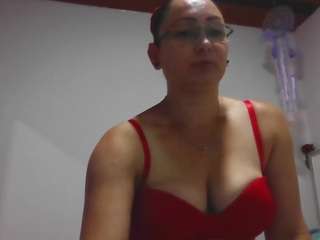 milly-sanchez Live Webcam on CamSoda