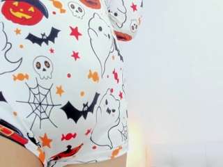 noha-zc's CamSoda show and profile