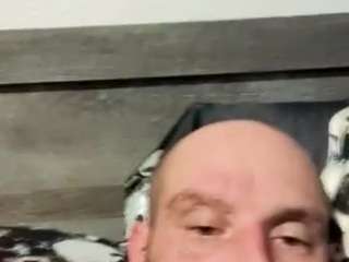 themaskedbadiee webcam model