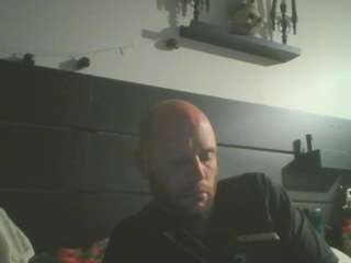 themaskedbadiee webcam model